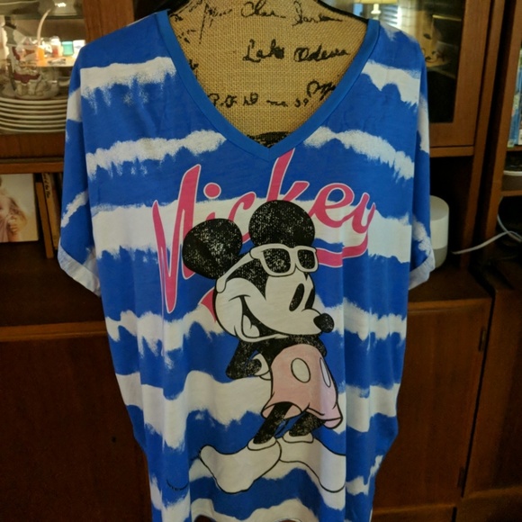 Disney Tops - Cute Disney shirt plus size